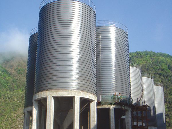 Silos à spirales pour le stockage de fourrage